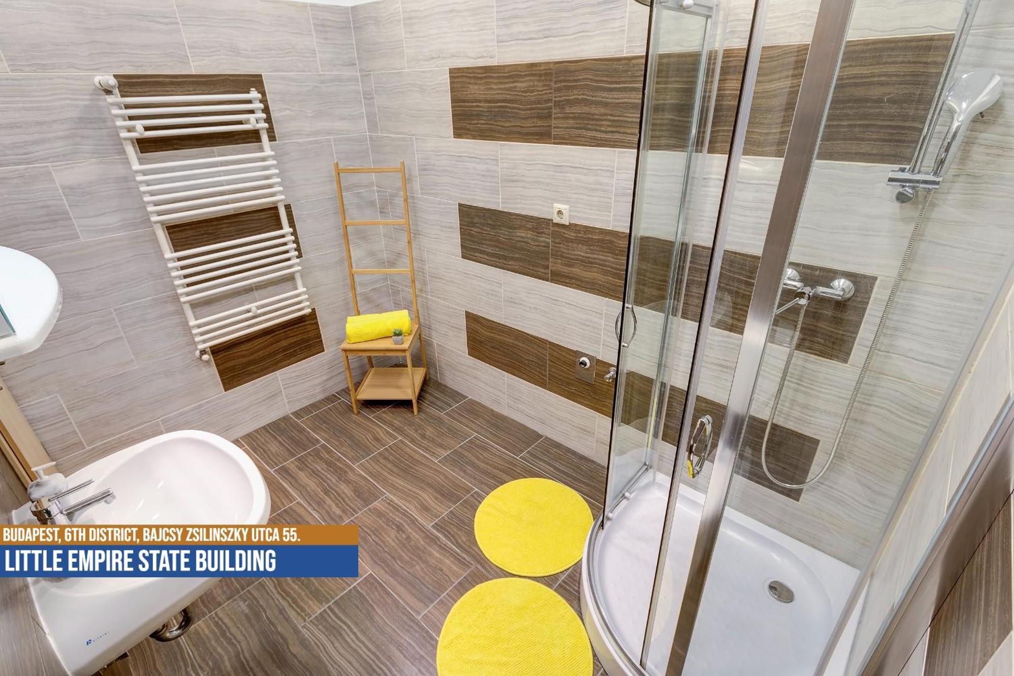 Little Americas Westend Residence Apartments Budapest Bagian luar foto